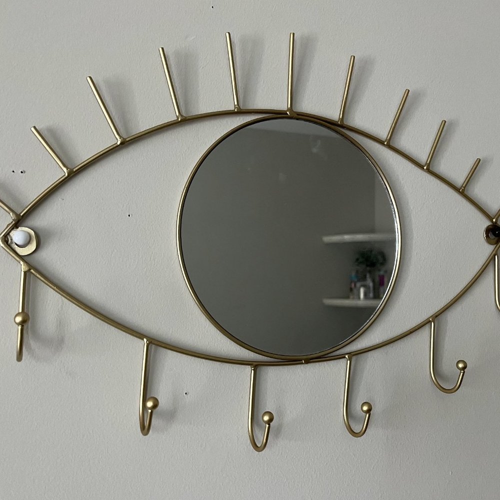 MIRROR WITH HOOKS 🪬